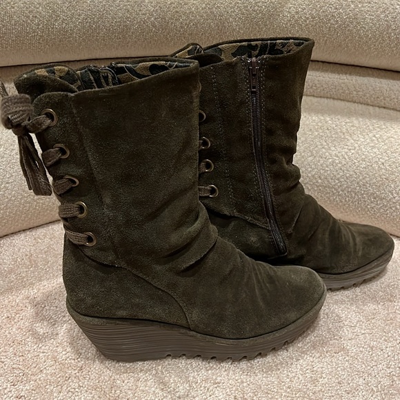 Fly London EU41 mid height, suede, combo of olive, grey, brown = boot color - Picture 7 of 14